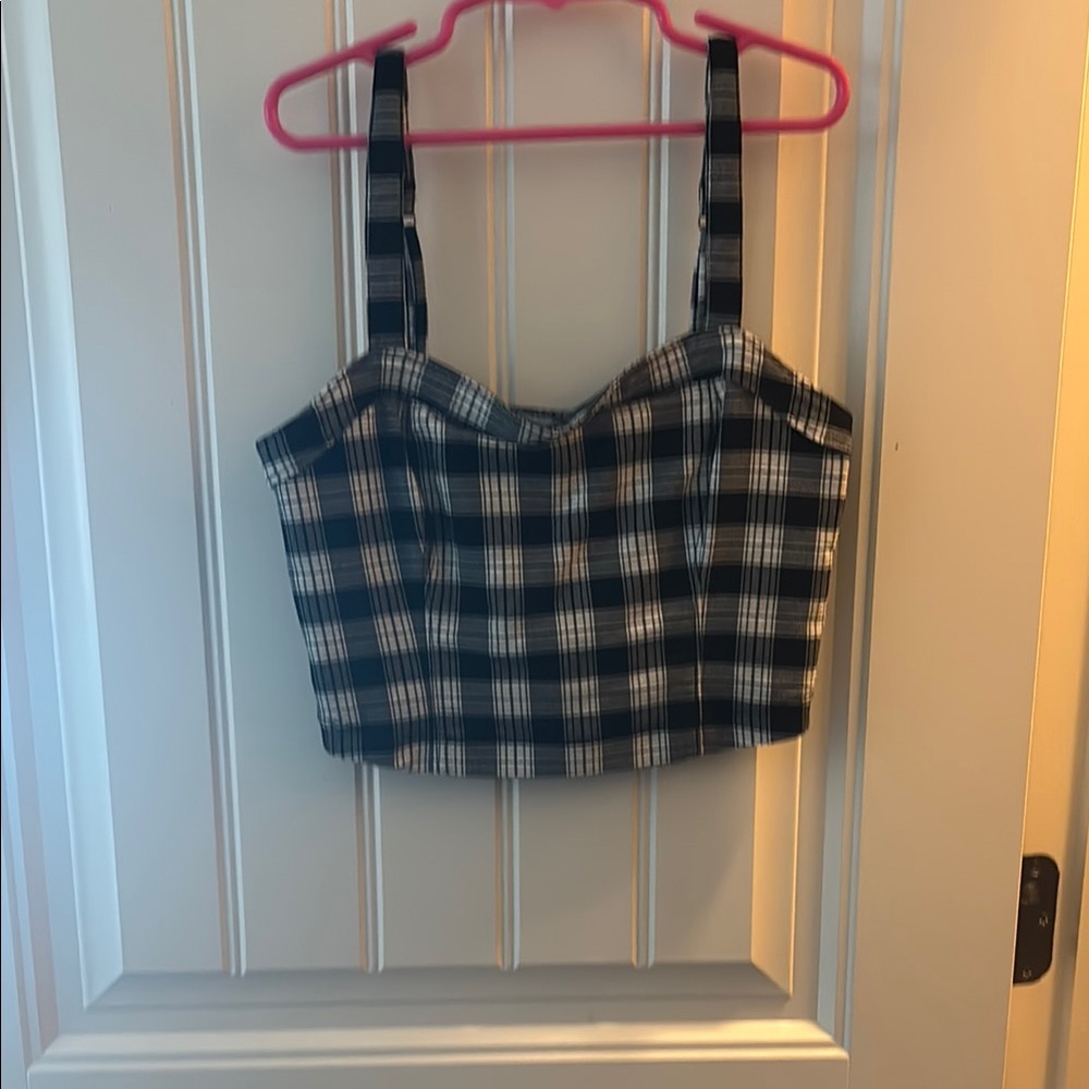 Hollister Black and White Plaid Crop Top